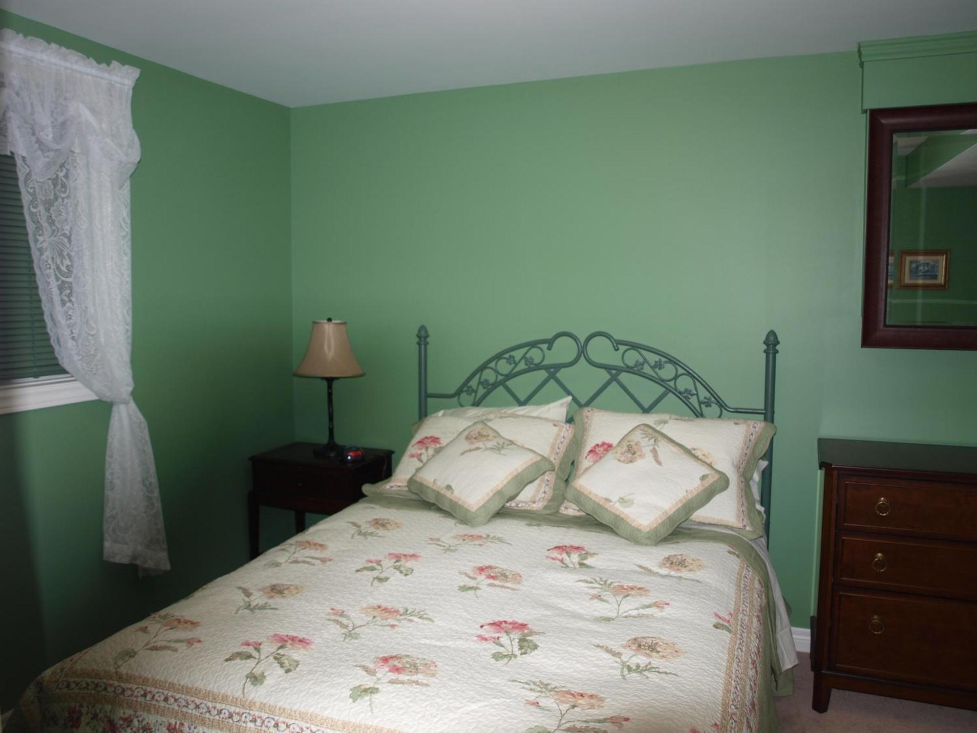 A Li'L Bit Of Eden Bed & Breakfast Niagara-on-the-Lake Room photo